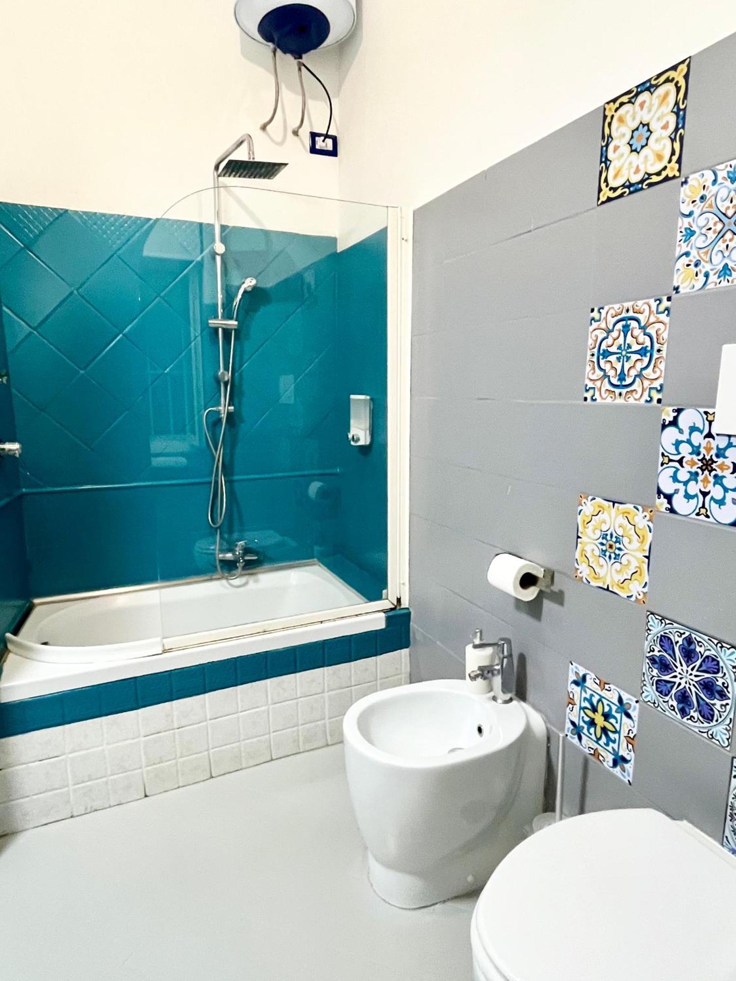 נאפולי Oikos Guest House מראה חיצוני תמונה